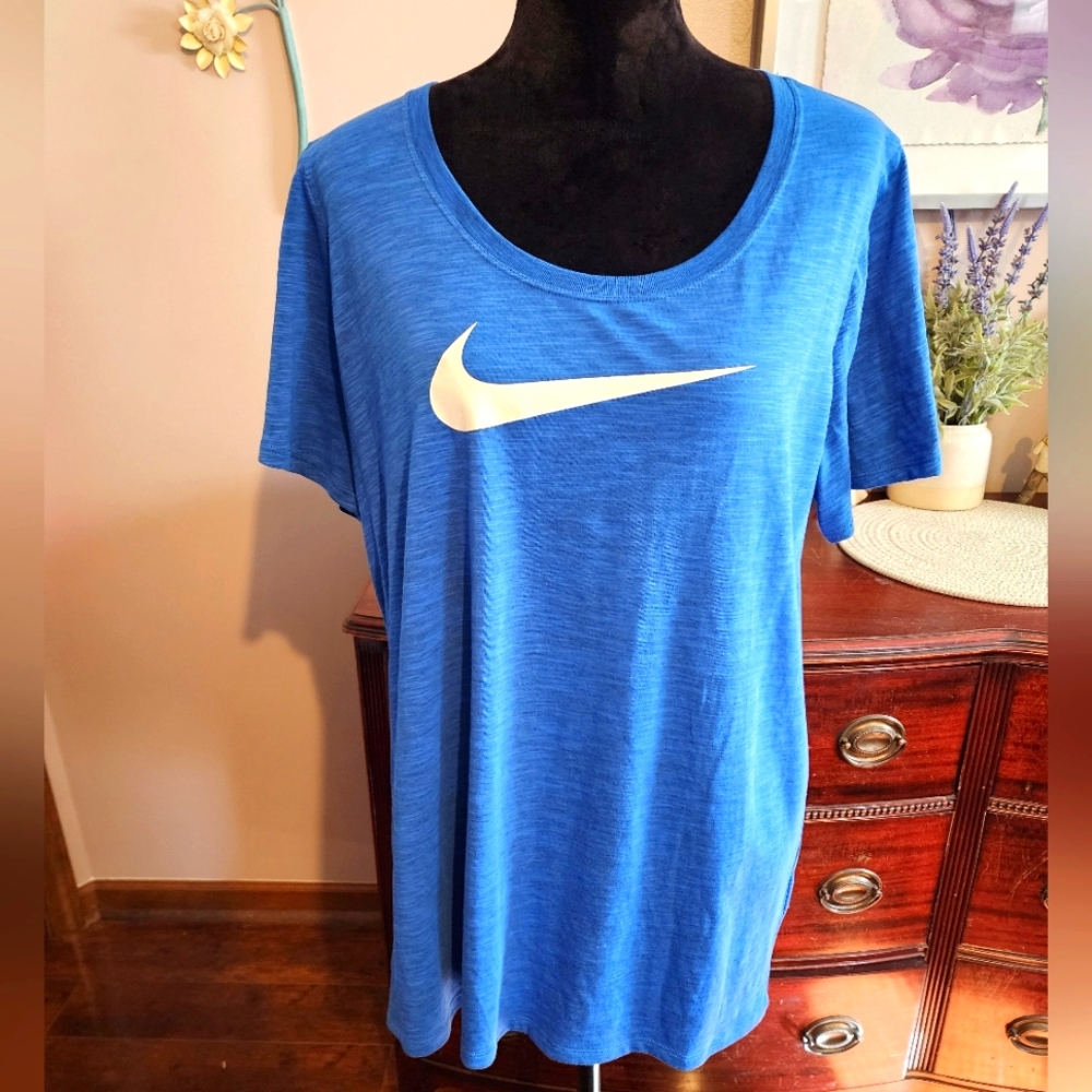 The Nike Tee Dri-Fit ~ Blue